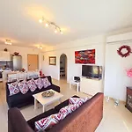 Lakithra Apartments