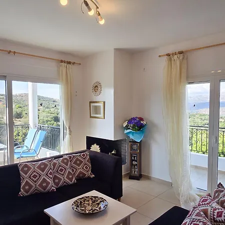 Lakithra Apartments