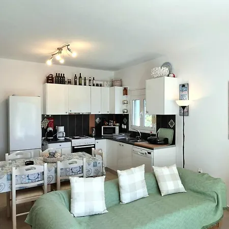 Lakithra Apartments Apartmán *