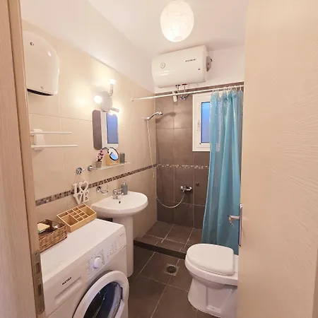 Lakithra Apartments