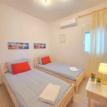 Lakithra Apartments