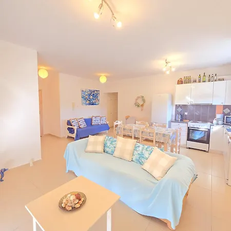 Lakithra Apartments 公寓