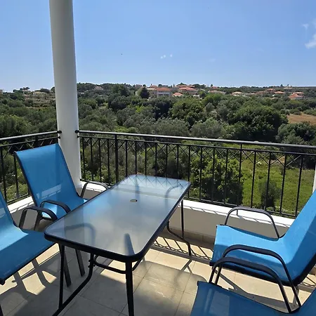 Lakithra Apartments *
