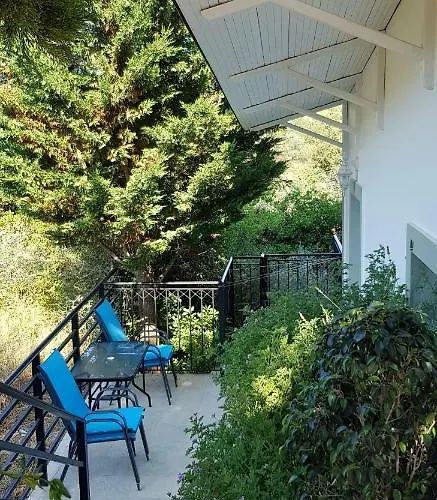 Lejlighed Lakithra Apartments